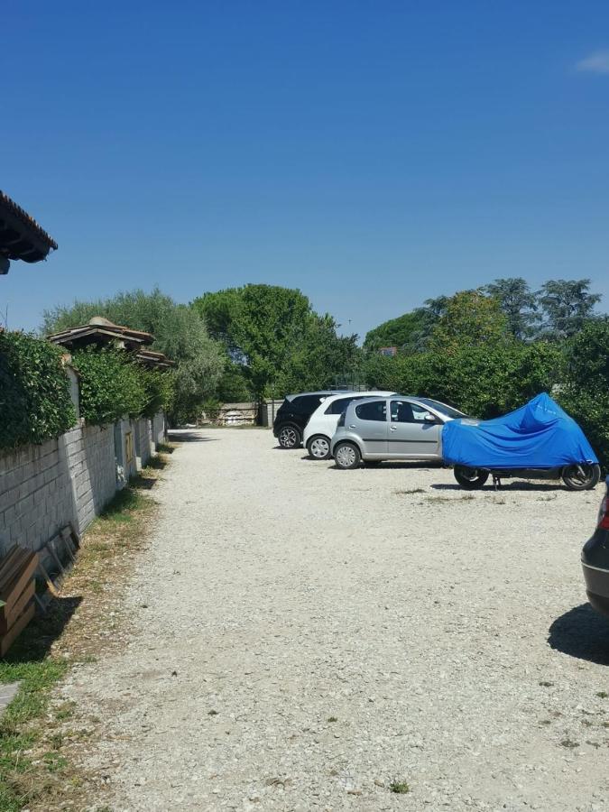 Apartment Roma Tor Vergata Con Giardino Buitenkant foto