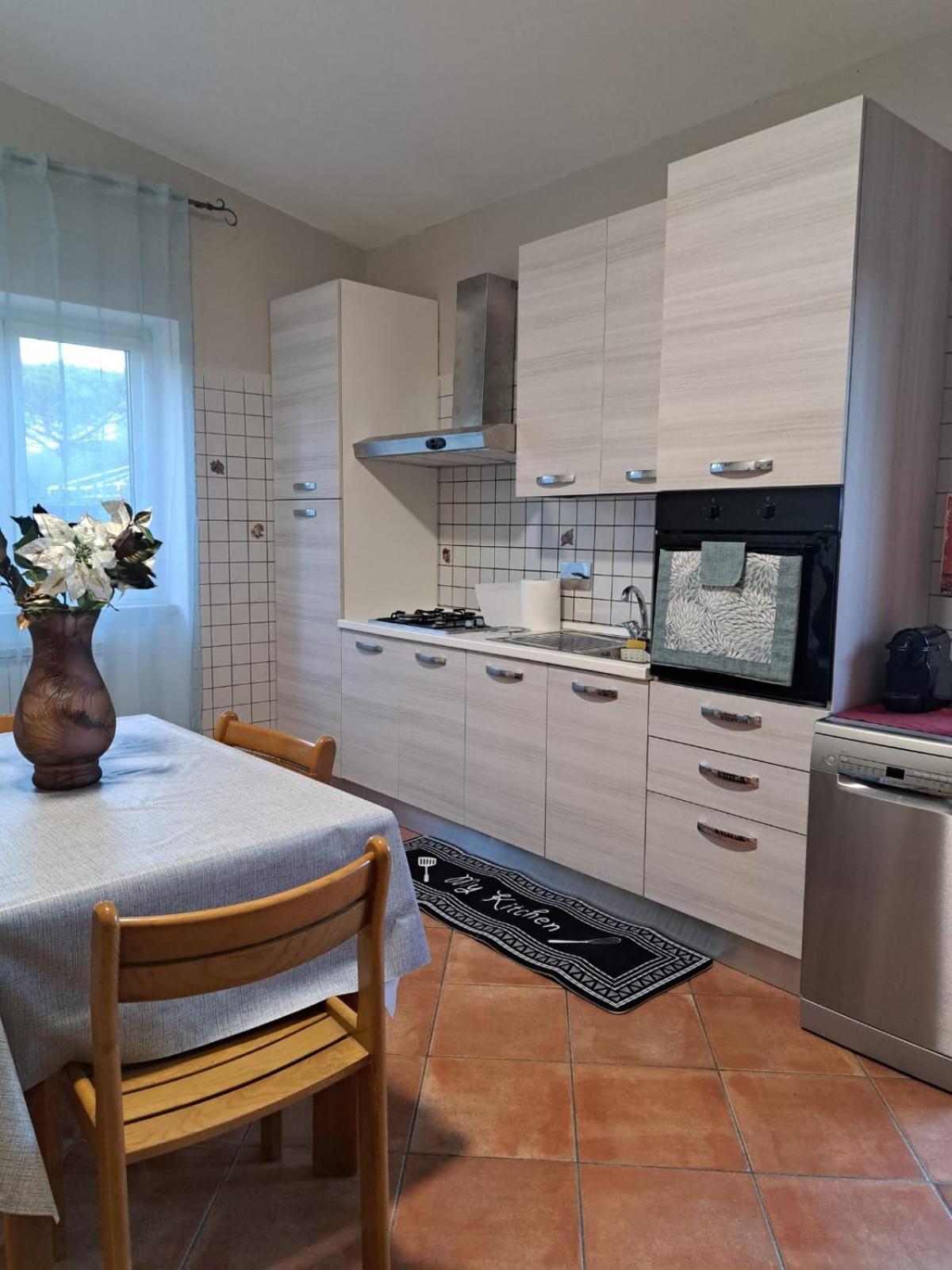 Apartment Roma Tor Vergata Con Giardino Buitenkant foto